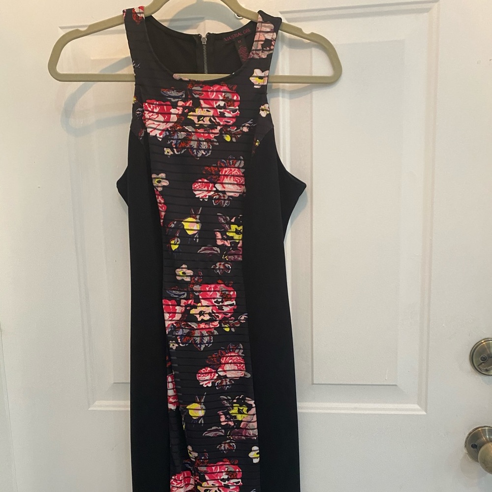 Material girl Black-stretch dress size M